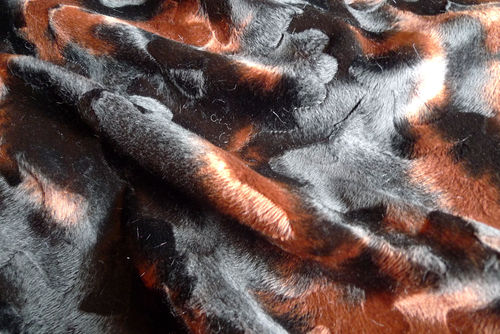 svart brun mönstrad fuskpäls metervara